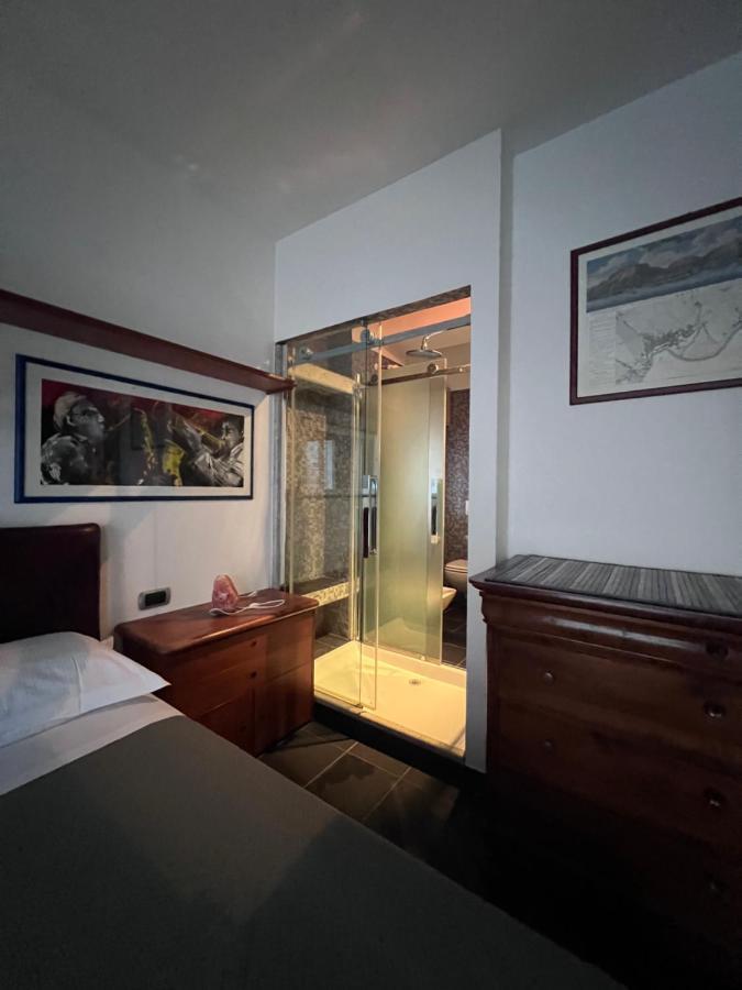 Casa Vacanze Attico Sul Lago Di Lecco, A Due Passi Dal Centro Con Posto Auto Экстерьер фото