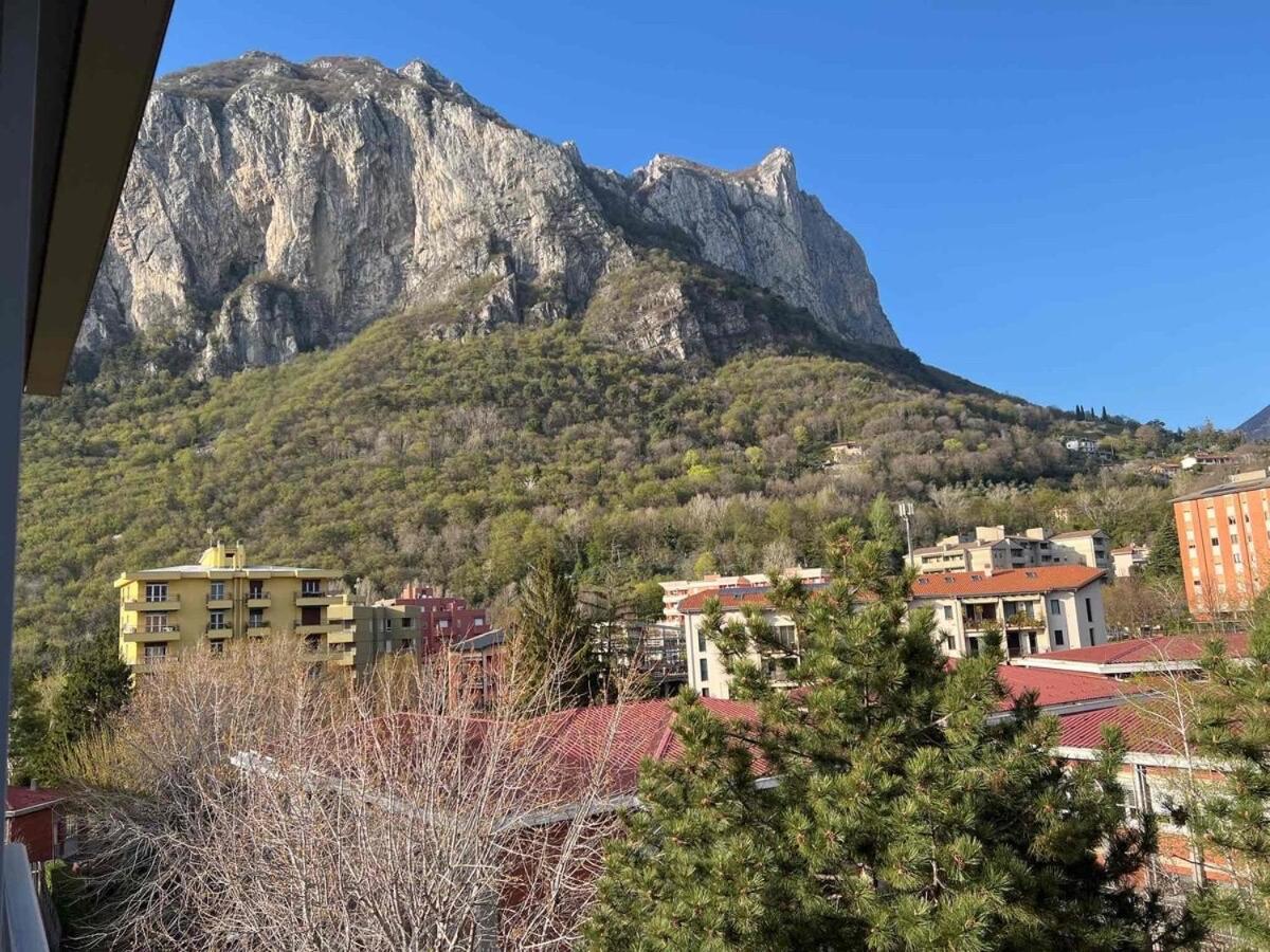 Casa Vacanze Attico Sul Lago Di Lecco, A Due Passi Dal Centro Con Posto Auto Экстерьер фото
